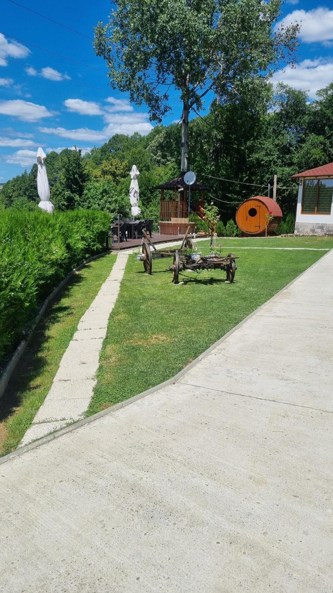 La Maria Si Ioana Apartment Curtea De Arges Exterior photo